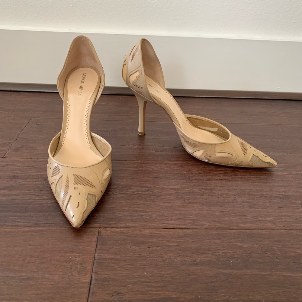 NWT Sz 37.5 Giorgio Armani Nude D’Orsay Pumps